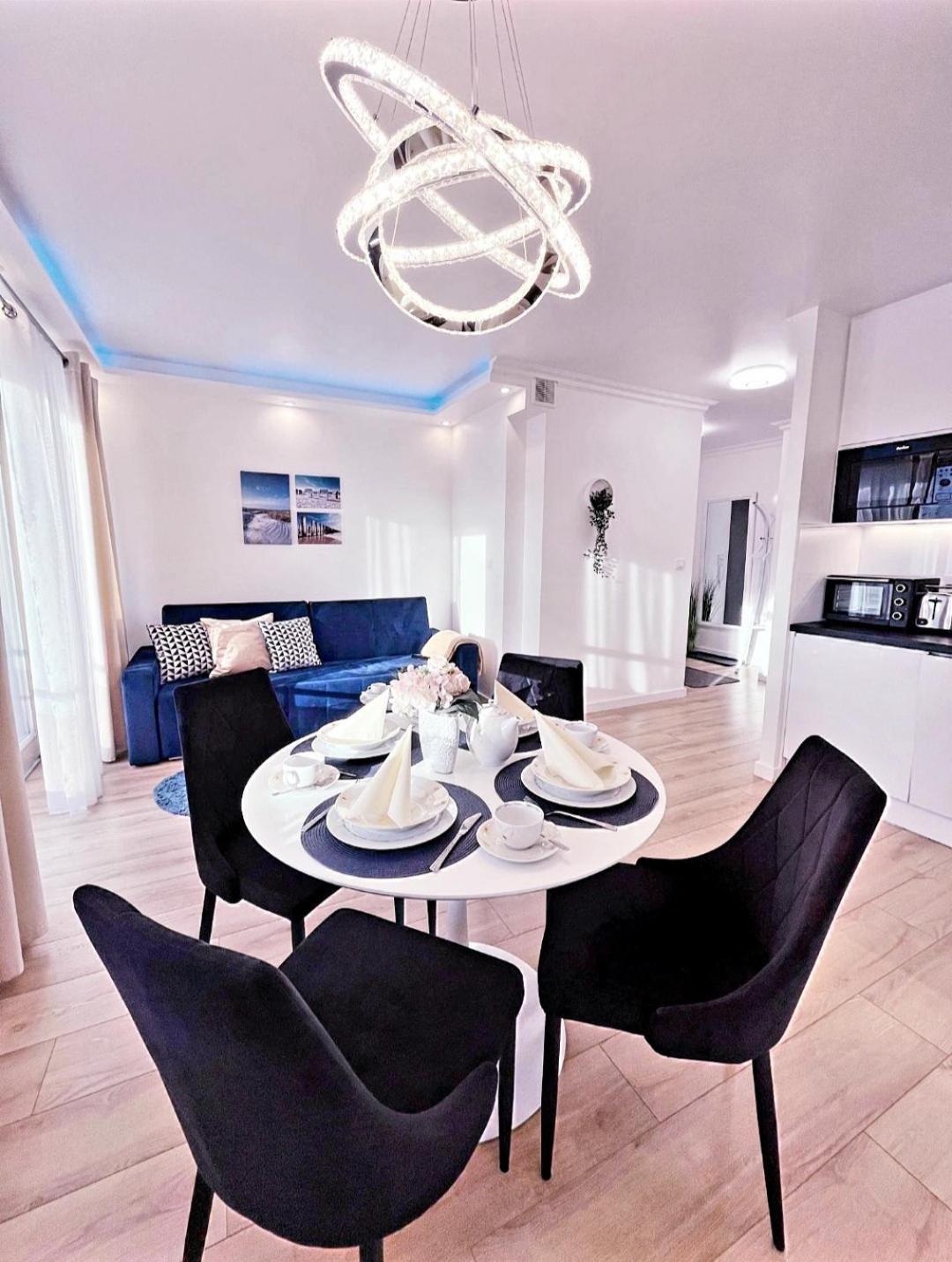 Apartamenty Bryza - Kwartal Rozy Wiatrow - Garaz Świnoujście Екстериор снимка
